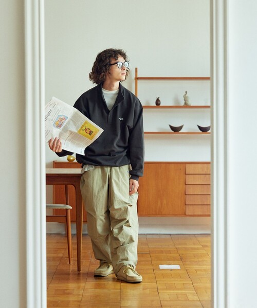 TOWNCRAFT（タウンクラフト）の「TOWN CRAFT/タウンクラフト 別注 スタンドネック ハーフスナップ スウェットプルオーバー/ワンポイントロゴ/ハーフジップ/ビックシルエット（スウェット・メンズ・チャコール/ベージュ/ネイビー/オフホワイト・MEDIUM/LARGE）」の8枚目の写真