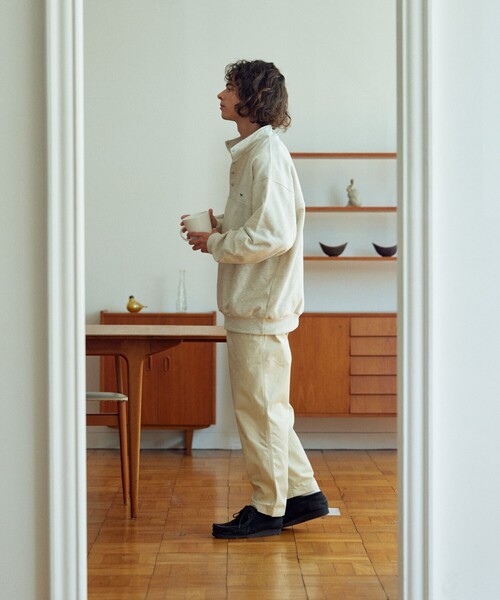 TOWNCRAFT（タウンクラフト）の「TOWN CRAFT/タウンクラフト 別注 スタンドネック ハーフスナップ スウェットプルオーバー/ワンポイントロゴ/ハーフジップ/ビックシルエット（スウェット・メンズ・チャコール/ベージュ/ネイビー/オフホワイト・MEDIUM/LARGE）」の19枚目の写真