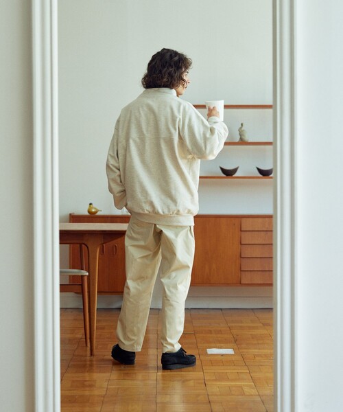 TOWNCRAFT（タウンクラフト）の「TOWN CRAFT/タウンクラフト 別注 スタンドネック ハーフスナップ スウェットプルオーバー/ワンポイントロゴ/ハーフジップ/ビックシルエット（スウェット・メンズ・チャコール/ベージュ/ネイビー/オフホワイト・MEDIUM/LARGE）」の16枚目の写真