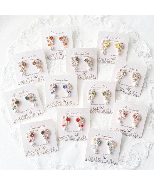 tone(トーン)の「【Arivenalice】全12色 フラワービジュー 揺れるパール ピアス(MA)(ピアス(両耳用)・レディース・ブラック/クリア/ピンク/イエロー/ブルー/レッド/オレンジ/グリーン系その他/ブラウン/ブルー系その他/グリーン/パープル・FREE)」の13枚目の写真