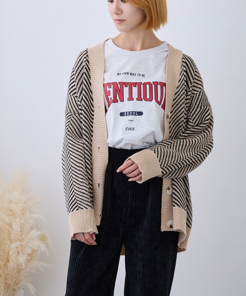 Loco Ocean(ロコオーシャン)の「オーバーシルエット細ボーダーカーディガン(カーディガン/ボレロ・レディース・キャメル/ベージュ・FREE)」の2枚目の写真