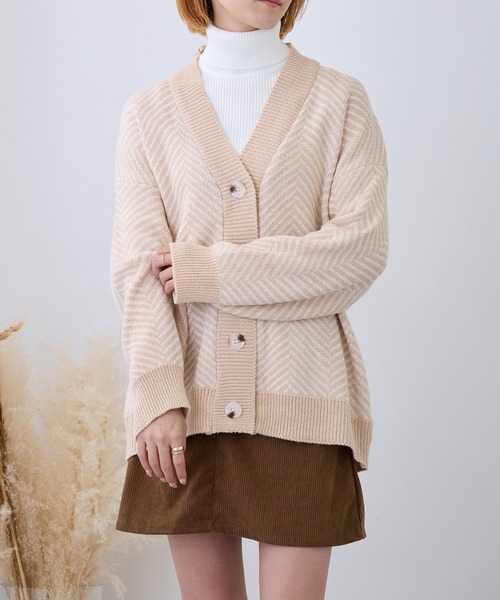 Loco Ocean(ロコオーシャン)の「オーバーシルエット細ボーダーカーディガン(カーディガン/ボレロ・レディース・キャメル/ベージュ・FREE)」の6枚目の写真