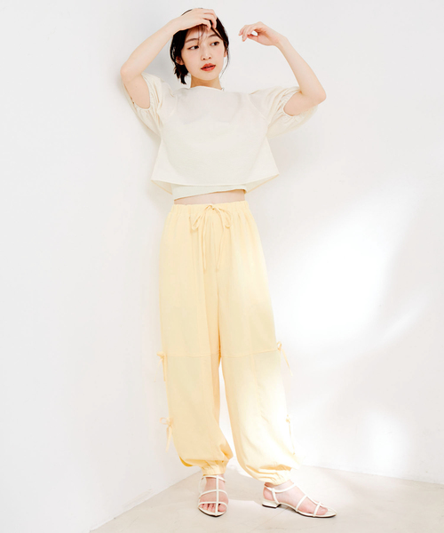 VIS(ビス)の「【洗える】サイドスリットリボンパンツ(カーゴパンツ・レディース・サックスブルー/ホワイト/クリーム・FREE)」の7枚目の写真