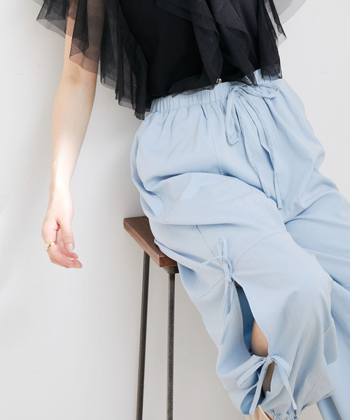 VIS(ビス)の「【洗える】サイドスリットリボンパンツ(カーゴパンツ・レディース・サックスブルー/ホワイト/クリーム・FREE)」の11枚目の写真