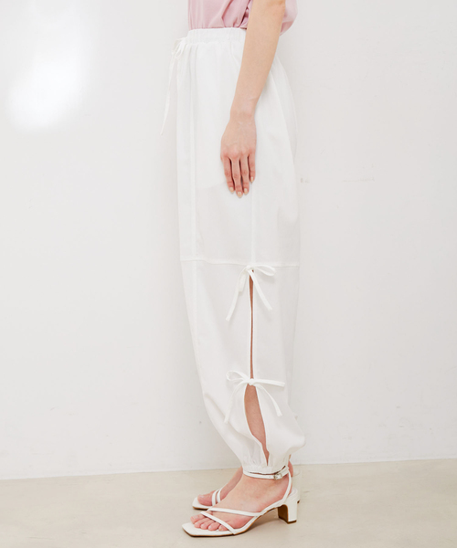 VIS(ビス)の「【洗える】サイドスリットリボンパンツ(カーゴパンツ・レディース・サックスブルー/ホワイト/クリーム・FREE)」の19枚目の写真