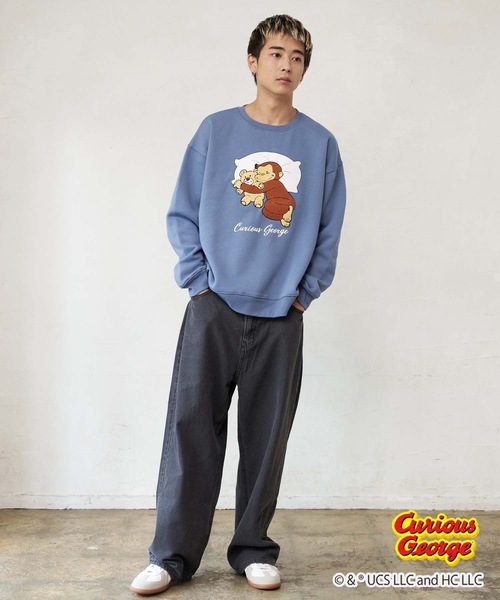 OUTDOOR PRODUCTS（アウトドアプロダクツ）の「【OUTDOOR PRODUCTS/アウトドアプロダクツ】【おさるのジョージ 】コラボ　 裏起毛　クルートレーナ－　スウェット 　ドロップショルダー　 オーバーサイズ　バックプリント（スウェット・メンズ・ホワイト/オフホワイト/ブルーグレー/杢グレー・MEDIUM/X-LARGE/LARGE）」の5枚目の写真