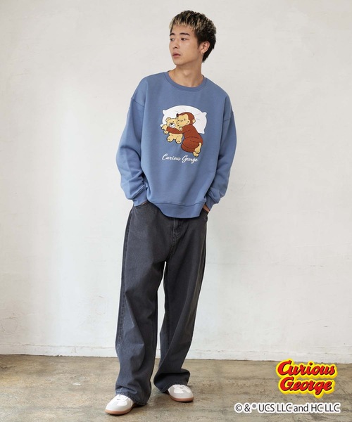 OUTDOOR PRODUCTS（アウトドアプロダクツ）の「【OUTDOOR PRODUCTS/アウトドアプロダクツ】【おさるのジョージ 】コラボ　 裏起毛　クルートレーナ－　スウェット 　ドロップショルダー　 オーバーサイズ　バックプリント（スウェット・メンズ・ホワイト/オフホワイト/ブルーグレー/杢グレー・MEDIUM/X-LARGE/LARGE）」の6枚目の写真