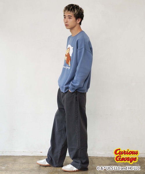 OUTDOOR PRODUCTS（アウトドアプロダクツ）の「【OUTDOOR PRODUCTS/アウトドアプロダクツ】【おさるのジョージ 】コラボ　 裏起毛　クルートレーナ－　スウェット 　ドロップショルダー　 オーバーサイズ　バックプリント（スウェット・メンズ・ホワイト/オフホワイト/ブルーグレー/杢グレー・MEDIUM/X-LARGE/LARGE）」の7枚目の写真