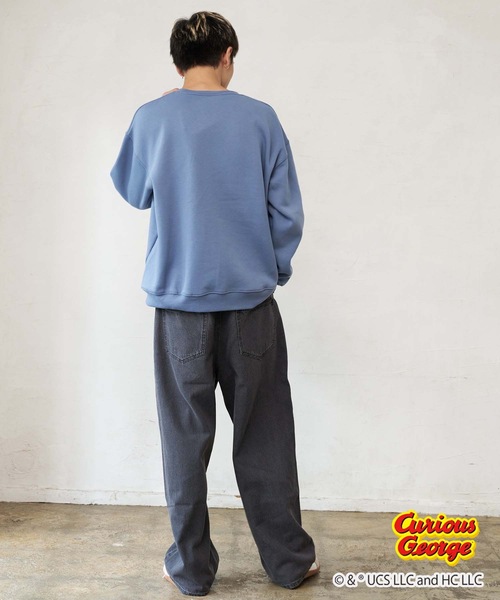 OUTDOOR PRODUCTS（アウトドアプロダクツ）の「【OUTDOOR PRODUCTS/アウトドアプロダクツ】【おさるのジョージ 】コラボ　 裏起毛　クルートレーナ－　スウェット 　ドロップショルダー　 オーバーサイズ　バックプリント（スウェット・メンズ・ホワイト/オフホワイト/ブルーグレー/杢グレー・MEDIUM/X-LARGE/LARGE）」の8枚目の写真