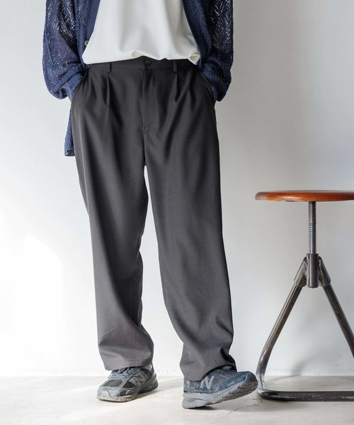 LOWRYS FARM（ローリーズファーム）の「【MENS】ツイルストレッチワイドパンツ　996337（スラックス・メンズ・ブラック/ブラウン/グリーン・MEDIUM/LARGE）」の2枚目の写真