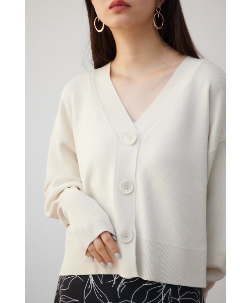 AZUL by moussy(アズールバイマウジー)の「パフスリーブショートカーディガン(カーディガン/ボレロ・レディース・アイボリー/ブラック/ライトブルー・FREE)」の2枚目の写真