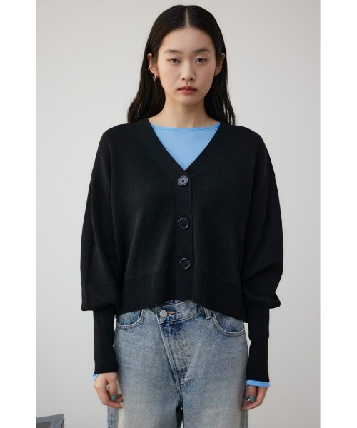 AZUL by moussy(アズールバイマウジー)の「パフスリーブショートカーディガン(カーディガン/ボレロ・レディース・アイボリー/ブラック/ライトブルー・FREE)」の5枚目の写真