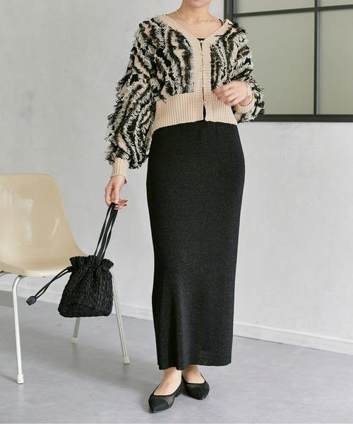 Thevon(ゼボン)の「ラメ混ニットナロースカート(スカート・レディース・グレー/ブラック/モカ/イエロー・FREE)」の21枚目の写真