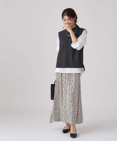 DRESKIP（ドレスキップ）の「◆【2点セット】ピンタックニットベスト＋ブラウス（その他トップス・レディース・ブラック/イエロー系その他/チャコールグレー/ベージュ・02/03/04）」の9枚目の写真