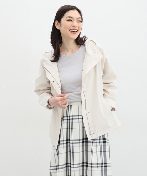 Honeys(ハニーズ)の「シアーラメ入りトップス(Tシャツ/カットソー・レディース・チャコールグレー/アイボリー/ブラック/ブルー系その他・S/M/L/LL)」の6枚目の写真