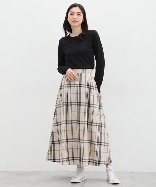 Honeys(ハニーズ)の「シアーラメ入りトップス(Tシャツ/カットソー・レディース・チャコールグレー/アイボリー/ブラック/ブルー系その他・S/M/L/LL)」の8枚目の写真