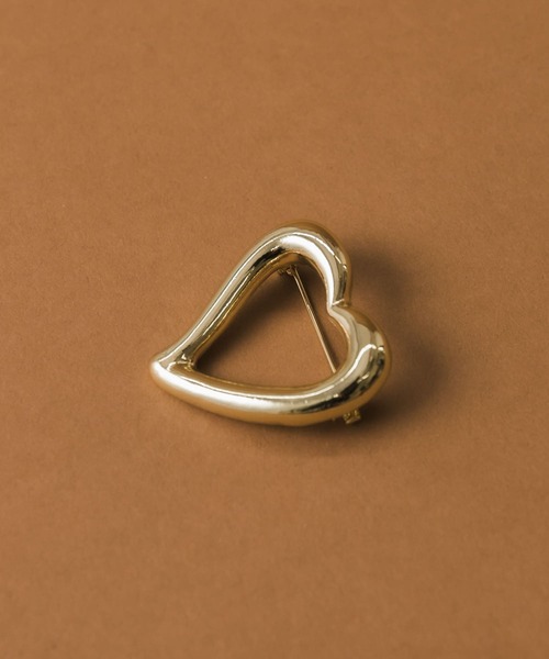 SMELLY（スメリー）の「メタルハートブローチ（ブローチ/コサージュ・レディース・ゴールド・-）」の2枚目の写真