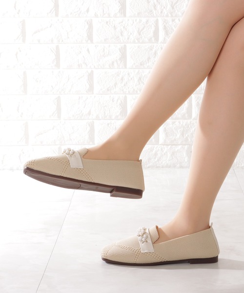 【新品未使用】Feroux ペールベージュ パンプス Mサイズ ビジュー付き 新品未使用】Feroux ペールベージュ パンプス Mサイズ ビジュー