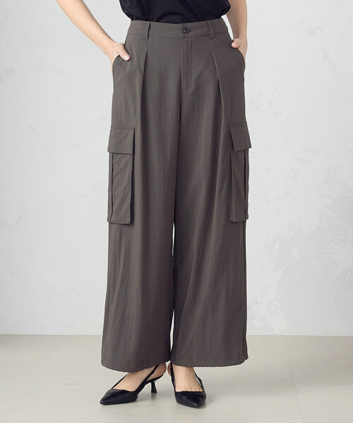 COMME CA ISM（コムサイズム）の「2WAY ワイド カーゴパンツ（カーゴパンツ・レディース・カーキ/チャコール・SMALL/MEDIUM/LARGE）」の6枚目の写真