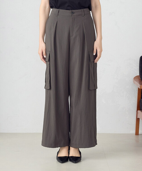COMME CA ISM（コムサイズム）の「2WAY ワイド カーゴパンツ（カーゴパンツ・レディース・カーキ/チャコール・SMALL/MEDIUM/LARGE）」の13枚目の写真
