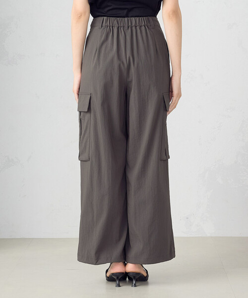 COMME CA ISM（コムサイズム）の「2WAY ワイド カーゴパンツ（カーゴパンツ・レディース・カーキ/チャコール・SMALL/MEDIUM/LARGE）」の15枚目の写真