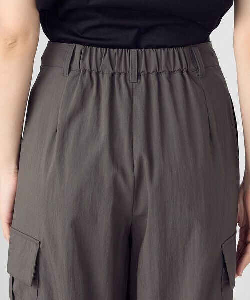 COMME CA ISM（コムサイズム）の「2WAY ワイド カーゴパンツ（カーゴパンツ・レディース・カーキ/チャコール・SMALL/MEDIUM/LARGE）」の17枚目の写真