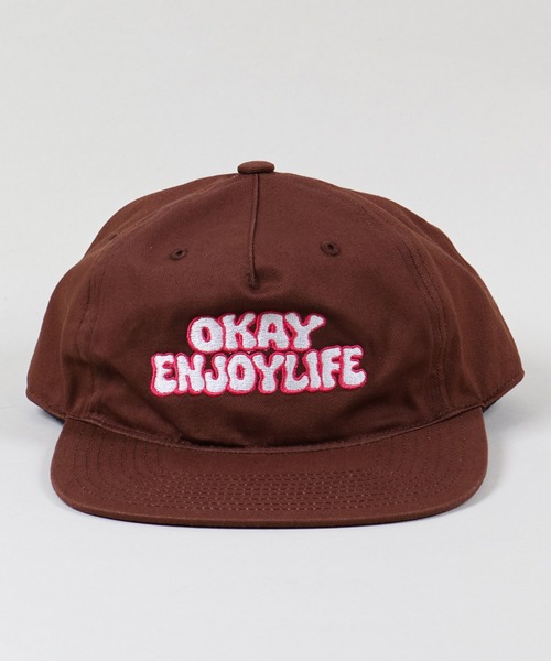SPINNS(スピンズ)の「【サイズ調整可能】コットンキャップ OKAYデザイン(キャップ・メンズ・ブラウン/ブラック・ONESIZE)」の4枚目の写真