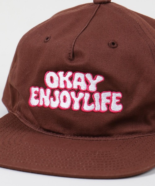 SPINNS(スピンズ)の「【サイズ調整可能】コットンキャップ OKAYデザイン(キャップ・メンズ・ブラウン/ブラック・ONESIZE)」の8枚目の写真