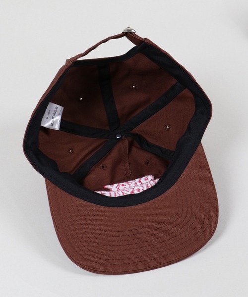 SPINNS(スピンズ)の「【サイズ調整可能】コットンキャップ OKAYデザイン(キャップ・メンズ・ブラウン/ブラック・ONESIZE)」の7枚目の写真