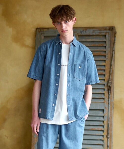 DRESSTERIOR(ドレステリア)の「◆【セットアップ可】【ロングセラー】ライトデニムシャツ(シャツ/ブラウス・メンズ・ブルー/ネイビー・90/91/92/94)」の4枚目の写真