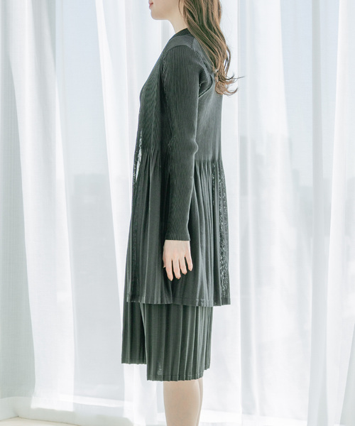 Jayro(ジャイロ)の「プリーツトッパー(カーディガン/ボレロ・レディース・ブラック/ネイビー/ベージュ/ピンク/ホワイト・FREE)」の12枚目の写真