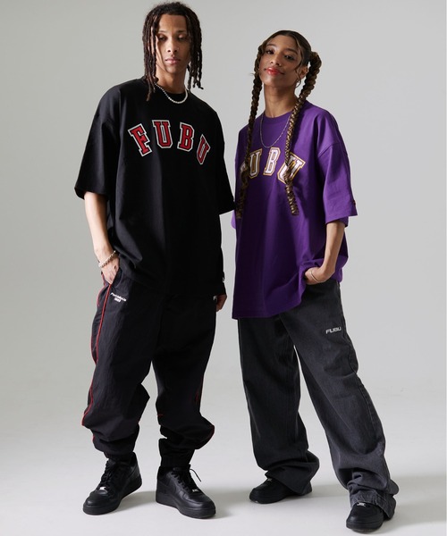 FUBU（ フブ）の「FUBU フブ ブランド カレッジ ロゴ ワッペン 刺繍 アメカジ 半袖 Tシャツ ティーシャツ（Tシャツ/カットソー・メンズ・グリーン/ホワイト/ブラック/パープル・L/M/XXL/XL）」の6枚目の写真