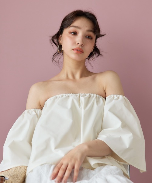 coca(coca)(コカ)の「パリフワオフショルダーブラウス(シャツ/ブラウス・レディース・ブラック/ホワイト・L/M)」の7枚目の写真