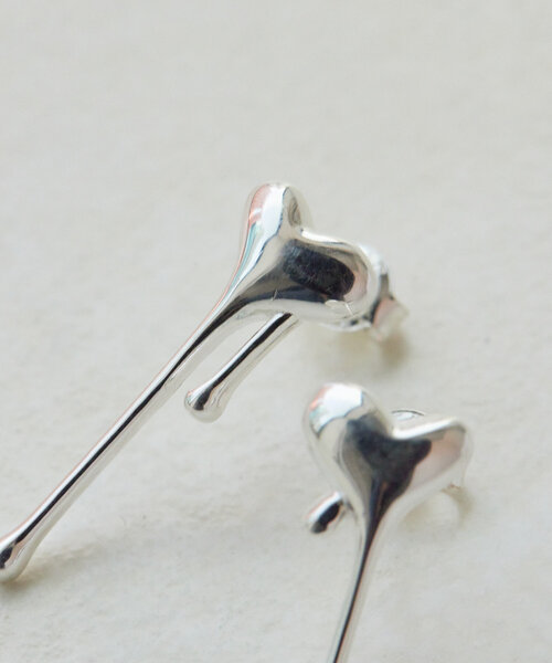 ear PAPILLONNER（イアパピヨネ）の「《WEB限定/スターリングシルバー使用》とろみハートピアス（ピアス（両耳用）・レディース・シルバー系その他5/ゴールド系その他3・FREE）」の7枚目の写真
