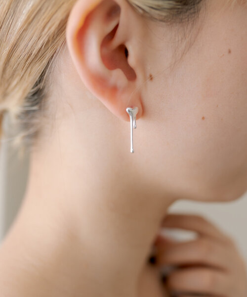 ear PAPILLONNER（イアパピヨネ）の「《WEB限定/スターリングシルバー使用》とろみハートピアス（ピアス（両耳用）・レディース・シルバー系その他5/ゴールド系その他3・FREE）」の9枚目の写真