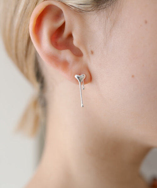 ear PAPILLONNER（イアパピヨネ）の「《WEB限定/スターリングシルバー使用》とろみハートピアス（ピアス（両耳用）・レディース・シルバー系その他5/ゴールド系その他3・FREE）」の18枚目の写真