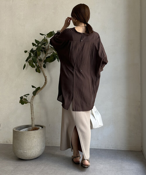 DouDou(ドゥドゥ)の「袖リブバックオープンシャツ(シャツ/ブラウス・レディース・ネイビー/ブラウン/オフホワイト・FREE)」の14枚目の写真