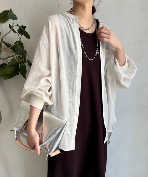 DouDou(ドゥドゥ)の「袖リブバックオープンシャツ(シャツ/ブラウス・レディース・ネイビー/ブラウン/オフホワイト・FREE)」の2枚目の写真