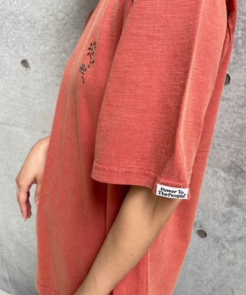 ENIM BY VICKY(エニムバイビッキー)の「スラブスタッズTシャツ《洗濯機で洗える》(Tシャツ/カットソー・レディース・チャコールグレー/ホワイト/レッド・M)」の7枚目の写真