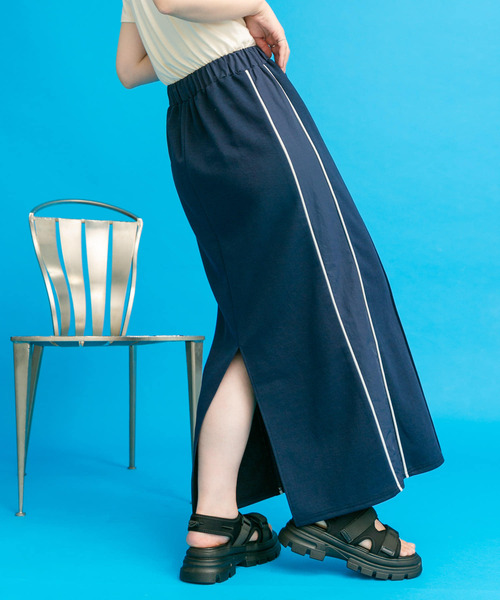 KBF（ケイビーエフ）の「サイドラインジャージスカート（スカート・レディース・アイボリー/ネイビー・ONE）」の15枚目の写真