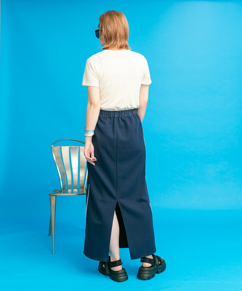 KBF（ケイビーエフ）の「サイドラインジャージスカート（スカート・レディース・アイボリー/ネイビー・ONE）」の20枚目の写真