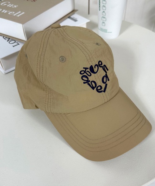 CRB（シーアールビー）の「ロゴハートキャップ（キャップ・レディース・オフホワイト/ブラック/ネイビー/ベージュ・F）」の3枚目の写真