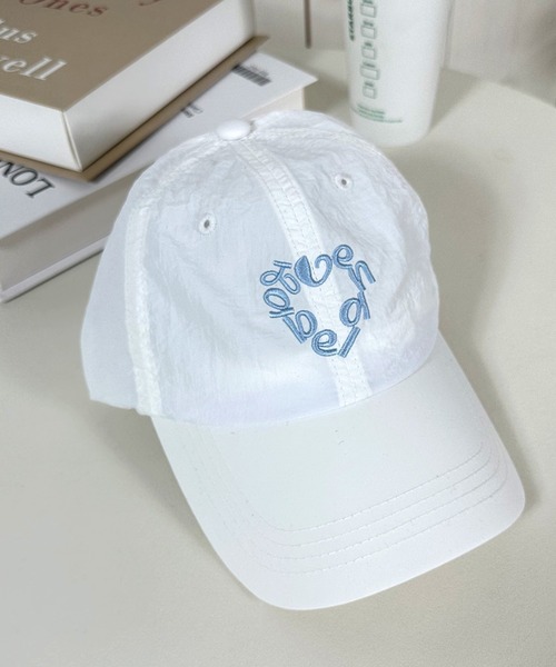 CRB（シーアールビー）の「ロゴハートキャップ（キャップ・レディース・オフホワイト/ブラック/ネイビー/ベージュ・F）」の2枚目の写真