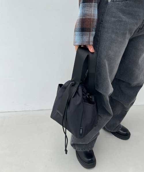 y/m（イム）の「ワンハンドルドロストショルダーBAG（ショルダーバッグ・レディース・グレー/ブラック・FREE）」の10枚目の写真