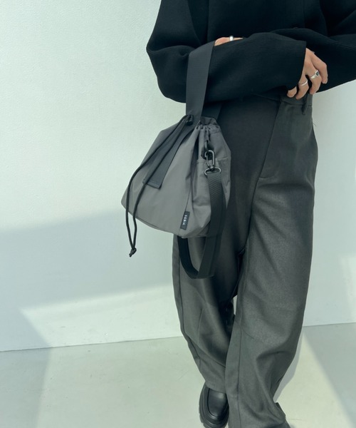 y/m（イム）の「ワンハンドルドロストショルダーBAG（ショルダーバッグ・レディース・グレー/ブラック・FREE）」の17枚目の写真