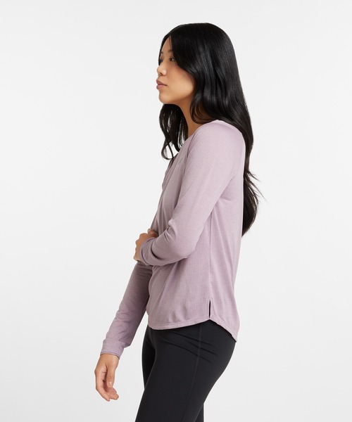NEW BALANCE(ニューバランス)の「Athletics ロングスリーブTシャツ(Tシャツ/カットソー・レディース・ライラック/ネイビー・LARGE/MEDIUM/SMALL)」の6枚目の写真