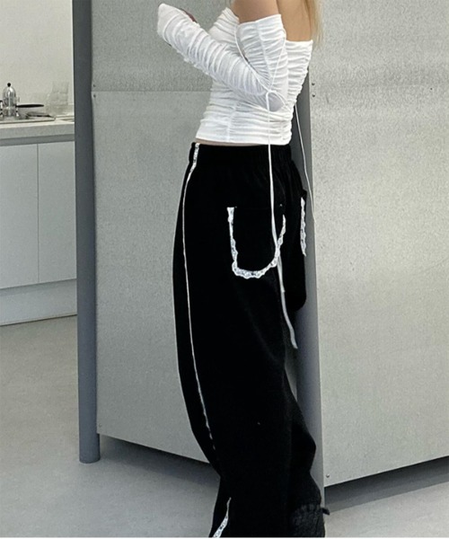 by muni:r（バイ ムニール）の「レースラインスウェットパンツ（スウェットパンツ・レディース・グレー/ブラック・FREE）」の8枚目の写真