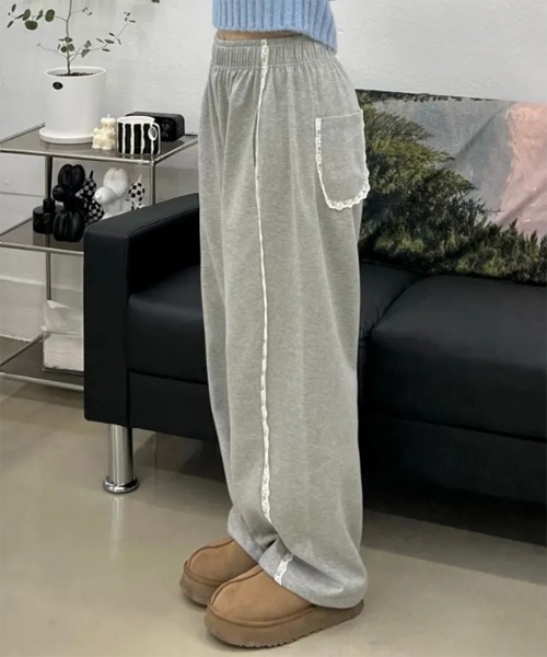 by muni:r（バイ ムニール）の「レースラインスウェットパンツ（スウェットパンツ・レディース・グレー/ブラック・FREE）」の13枚目の写真