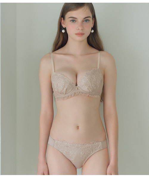 PEACH JOHN（ピーチジョン）の「【盛り谷間メイク！A～Eカップ展開☆バリエいろいろ♪】盛れる谷間メイクレースブラジャー＆ショーツセット（ブラ&ショーツ・レディース・グレイッシュベージュ/スモークピンク/ブラック/ピンクベージュ/グリーン/ボルドー/ブラウン/ホワイト/ライトブラック/ピンク/ライトピンク/ライトブルー/クリアブルー/グレー/オフホワイト/コーラルピンク/ブルー系その他/アイボリー/ネイビー/レッド/ライトベージュ・A70/A75/B65/B70/B75/C65/C70/C75/D65/D70/D75/E65/E70/E75）」の8枚目の写真
