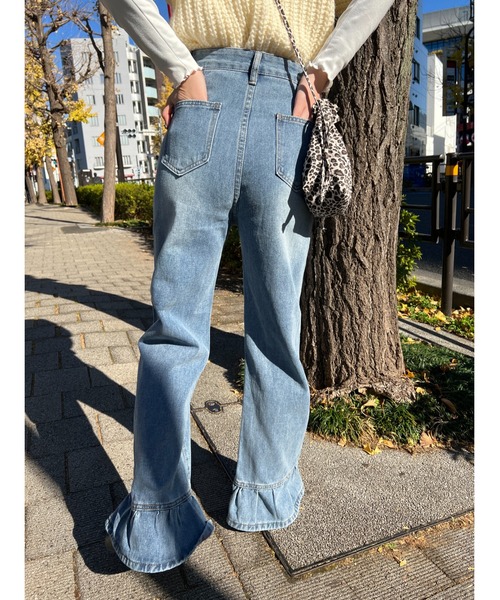 WC（ダブル シー）の「フリルデザインデニムパンツ（デニムパンツ・レディース・ブルー・FREE）」の2枚目の写真